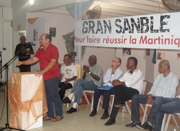 Photographie 23. Raphaël Confiant à un meeting lors d'élections de la Collectivité territoriale de Martinique (2015) 