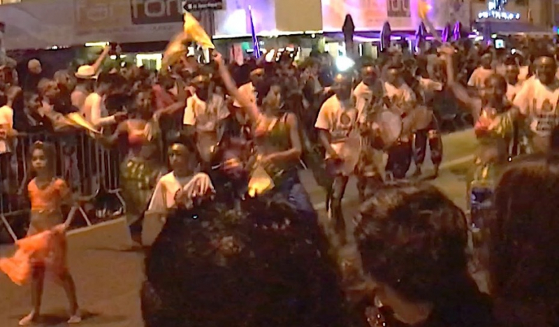 Photo 2 : « Les Tambours Sacrés de La Réunion » au défilé du dipavali. Saint-Pierre, 2017 